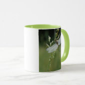Dew deckte Darner Dragonfly Tasse (VorderseiteRechts)