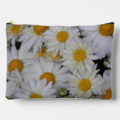 Dew-Kissed Daisies Floral Zubehörtasche (Vorderseite)