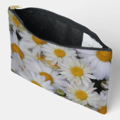 Dew-Kissed Daisies Floral Zubehörtasche (Offen)