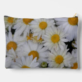 Dew-Kissed Daisies Floral Zubehörtasche (Rückseite)