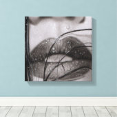 Dew-Kissed Leinwanddruck (Insitu (Holzboden))