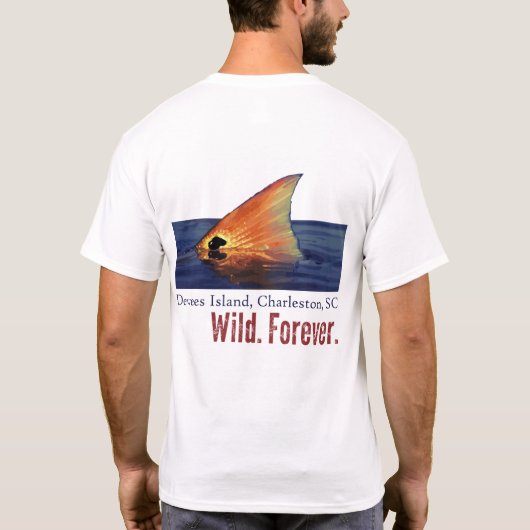 Dewees Insel, die rote Fische anbindet T-Shirt (Rückseite)