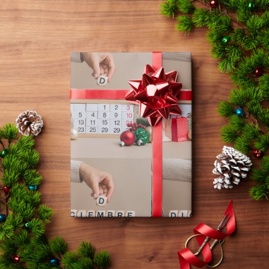 Dezember-Kalender Geschenkpapier (Feiertagsgeschenk)