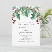 Dezember Winter Wedding Holly Berry Holiday Einladung (Stehend Vorderseite)