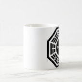 Dharma , verlorene klassische Tasse, 11 oz Kaffeetasse (Mittel)