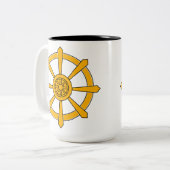 Dharma Wheel Zweifarbige Tasse (Vorderseite Links)
