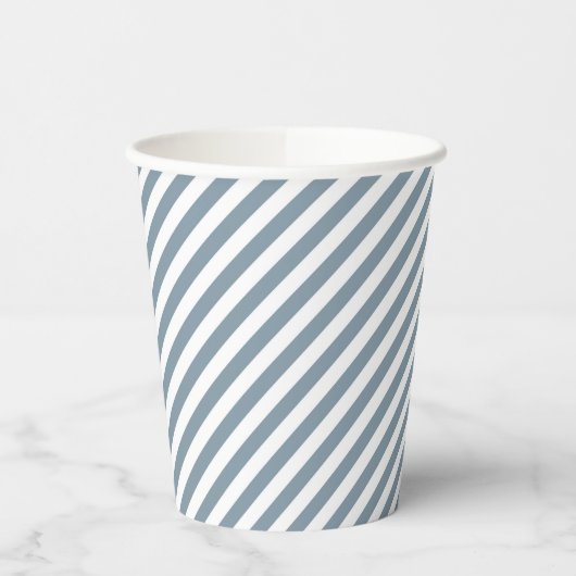 Diagonal blue and white stripes pattern pappbecher (Links)