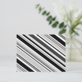 Diagonal Grau, Schwarz, Weiß Streifen Postkarte (Stehend Vorderseite)