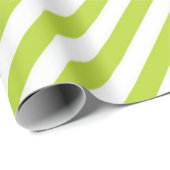 Diagonal lime green and white stripes pattern geschenkpapier (Rolleneckpunkt)