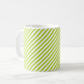Diagonal lime green and white stripes pattern kaffeetasse (Vorderseite Links)
