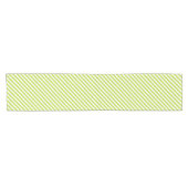 Diagonal lime green and white stripes pattern kurzer tischläufer (Horizontal)