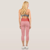 Diagonal Muster Red White Capri Leggings (Rückseite)