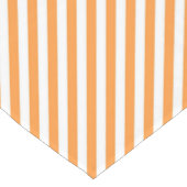 Diagonal orange and white stripes pattern kurzer tischläufer (Ecke)