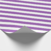 Diagonal purple and white stripes pattern geschenkpapier (Ecke)