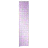 Diagonal purple and white stripes pattern kurzer tischläufer (Vorderseite)