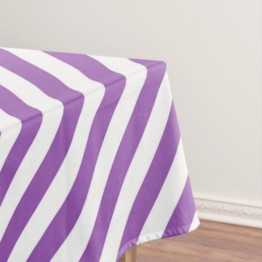 Diagonal purple and white stripes pattern tischdecke (Beispiel)
