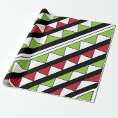Diagonal Stripes Green Red Triangle Muster Geschenkpapier (Ungerollt)