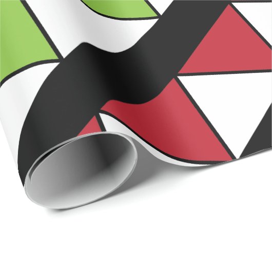 Diagonal Stripes Green Red Triangle Muster Geschenkpapier (Rolleneckpunkt)