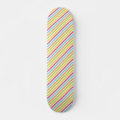 Diagonal stripes in vibrant colors skateboard (Vorne)
