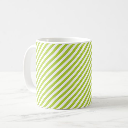 Diagonale Limettengrün- und weiße Streifenmuster Kaffeetasse (Vorderseite Links)