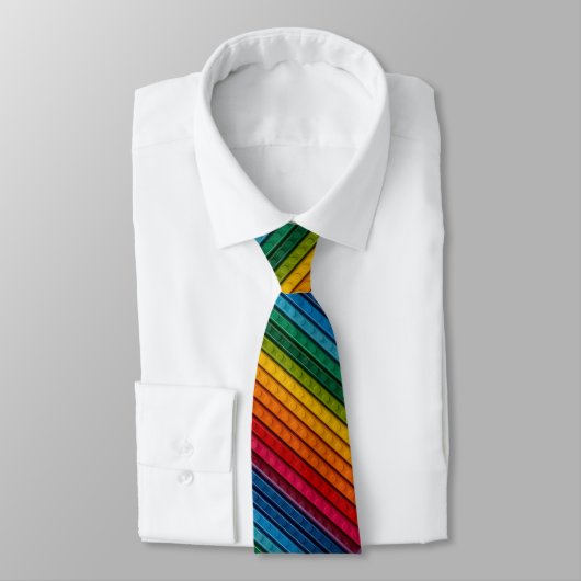 Diagonale Plastik-Regenbogensteine  Krawatte (Gebunden)