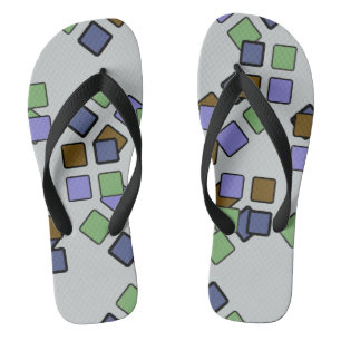 Diagonale Quadrate Blau auf jeder Farbe Badesandalen