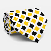 Diagonale Quadrate - Gelb und Schwarz auf weißer K Krawatte (Gerollt)