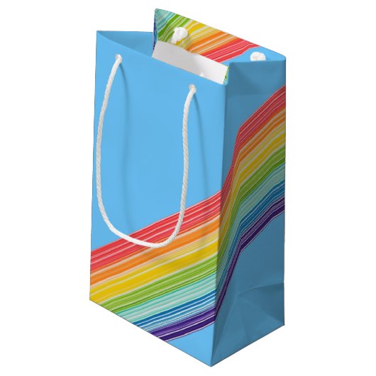 Diagonale Regenbogenstreifen Kleine Geschenktüte (Rückseite Schrägansicht)