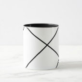 Diagonale Streifen auf schwarz-weißer Tasse (Zentrum)