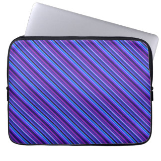 Diagonale Streifen in blau und lila Laptopschutzhülle