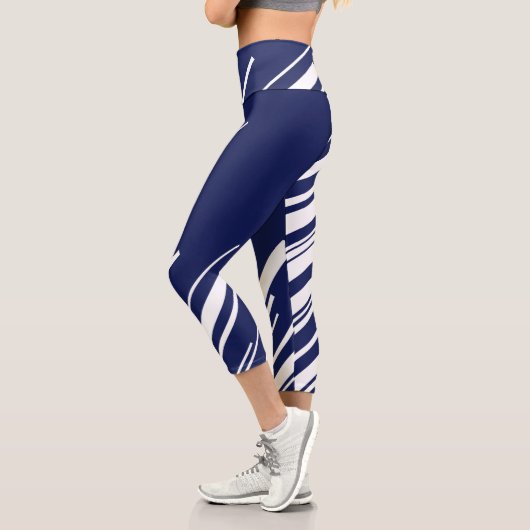 Diagonalen - Blau und Weiß Capri Leggings (Links)
