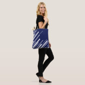 Diagonalen - Blau und Weiß Tasche (Am Model)