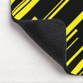 Diagonalen in Gelb und Schwarz Mousepad (Ecke)