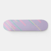 Diagonalen - Pastellrosa, Gelb, Lila und Grün Skateboard (Horizontal)