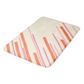 Diagonalen - Rosa, Orange und Creme Badematte (Schrägansicht)