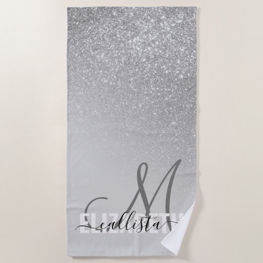 Diagonaler Silber Glitzer Gradient Ombre Monogramm Strandtuch (Vorderseite)