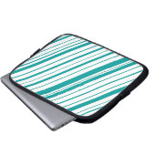 Diagonaler Streifen ~ Aquamarin Laptopschutzhülle (Vorne Knopf)