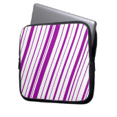Diagonaler Streifen ~ Lila Laptopschutzhülle (Vorderseite Links)