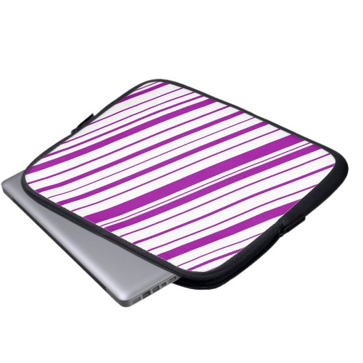Diagonaler Streifen ~ Lila Laptopschutzhülle (Vorne Knopf)