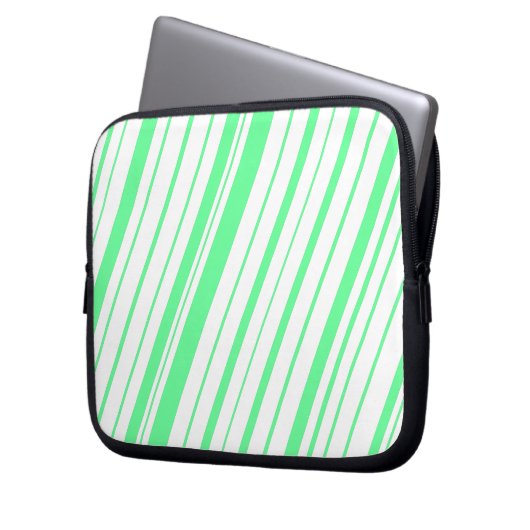 Diagonaler Streifen ~ Meeresschaum grün Laptopschutzhülle (Vorderseite Links)