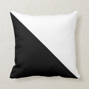 Diagonales Schwarz-Weiß-Farblock Kissen