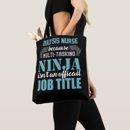 Dialyse Nurse durch Multitasking Ninja Tasche (Von Nahem)