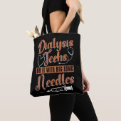 Dialysetechniker Dialysetechniker versorgen sie mi Tasche (Von Nahem)