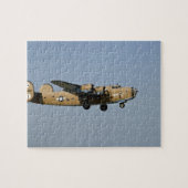 Diamant Lil B-24 Bomber, landend bei Oshkosh, Puzzle (Horizontal)