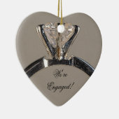 Diamant Verlobung Ring auf Grau Keramikornament (Rechts)