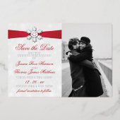 Diamante Snowflake & Red Ribbon Winter Wedding Folieneinladung (Vorderseite)