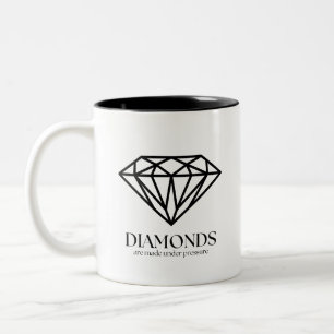 Diamanten werden unter Druck gesetzt und inspirier Zweifarbige Tasse