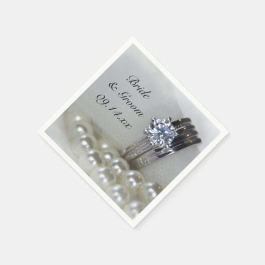 Diamantenrings und White Pearls Wedding Serviette (Ecke)