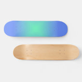 Diamantgradientenblau bis aquamaringrün skateboard (Horizontal)