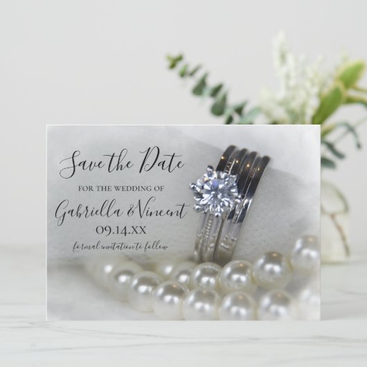Diamantrings und Perlen Hochzeit Sichern Sie das D Save The Date (Stehend Vorderseite)